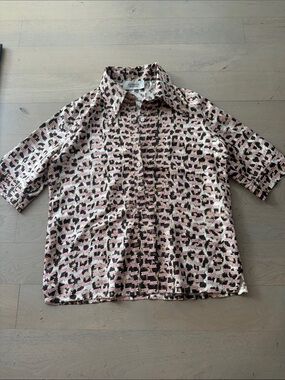 100% Silk Button-Up “Love-Kiss”Short Sleeve Leopard Blouse